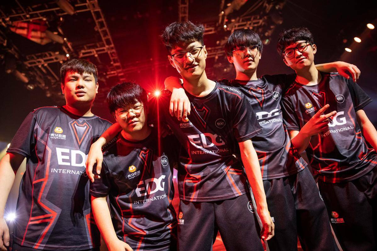 开云体育app-豪门对决！LPL上演世纪大战