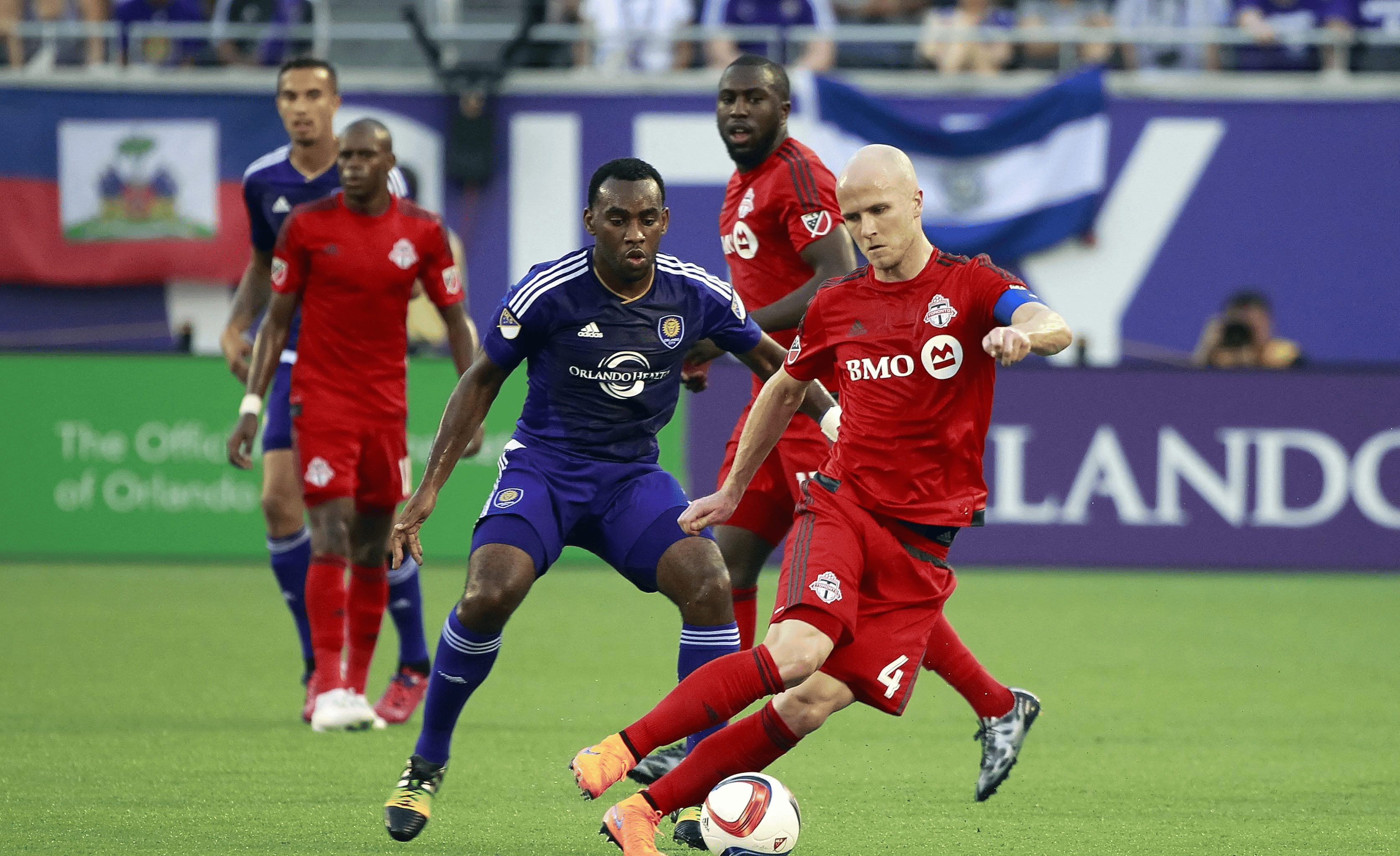 包含足球赛后采访曝光,内幕引发热议的词条 包含足球赛后采访曝光,内幕引发热议的词条