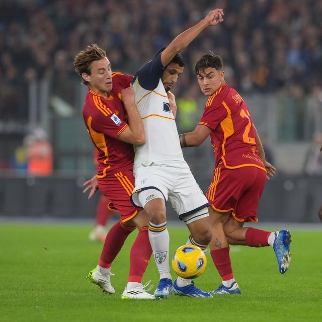 开云体育中国-惊天逆转！滚球预测战队挺进四强