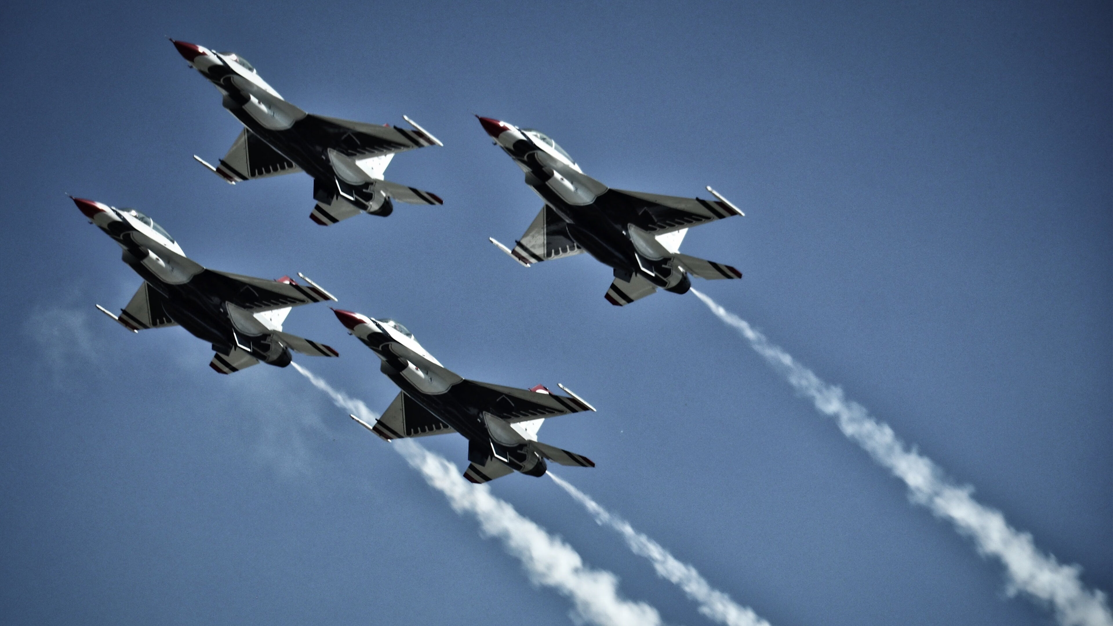 开云体育在线-那座名为伦纳德的雕塑，今夜从大理石中现身